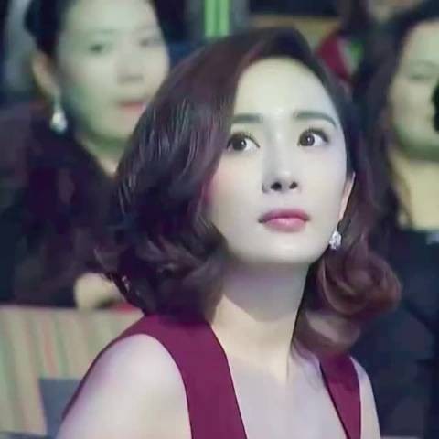 杨幂最高级的美,什么样的造型,什么样的衣服都驾驭的女神