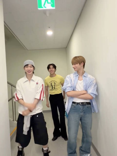 261029 nexz_official 和bambam前辈一起하지하지마️