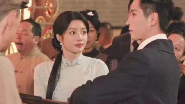 虞昶轩抬臂扣扳机一气呵成百发百中