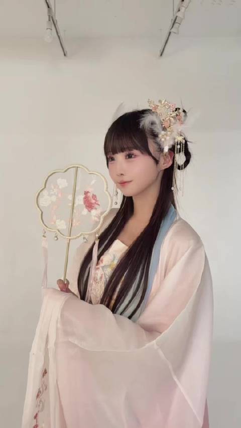 你好♡ 平澤芽衣です! 明後日から台湾!お願いします
