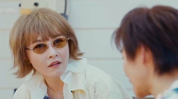 对厉娜而言,许飞更像是一个承接情绪的符号