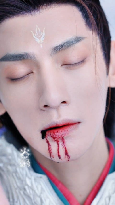 罗云熙澹台烬罗云熙长月烬明 走过荆棘低谷,踏过万水千山,只为遇见你