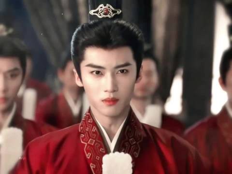 闫桉演陆濯被赞今年人设最好男主
