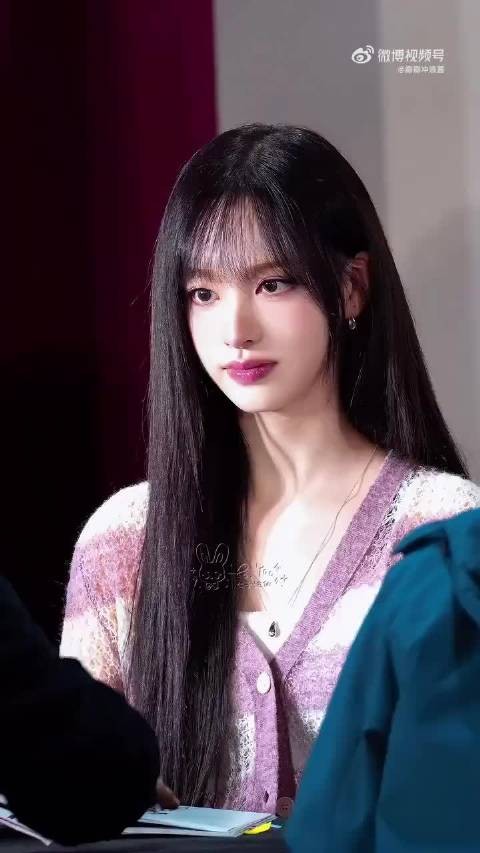 天呐张元英一出来完全眼前一亮！虽然前面的都很美丽了