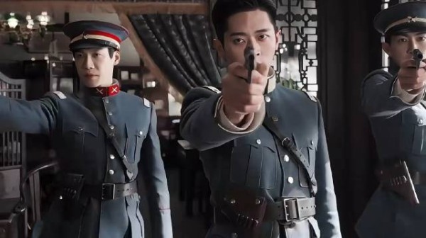 江学廷逼要军权~虞昶轩出现 所以这一段就知道了,是这个人害死了他母亲