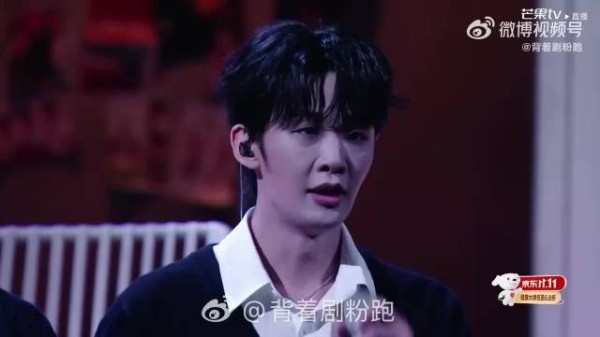 这首想见你舞台后劲好大，王赫野唱完红着眼眶喊话姚琛，真挚的兄弟情直接破防