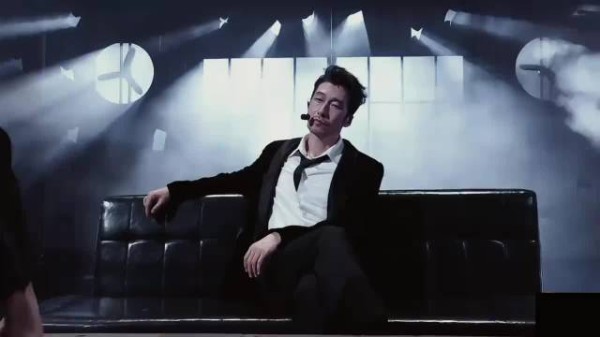 满江的声音一出来,整个舞台都有灵魂了