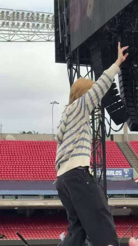 今天是蓝色系宝贝 像块小蛋糕 我一口吞了 /261030 圣保罗DAY2 /cr.X