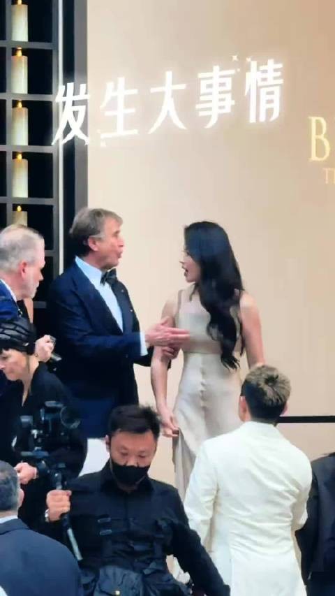 这是故意的吧?