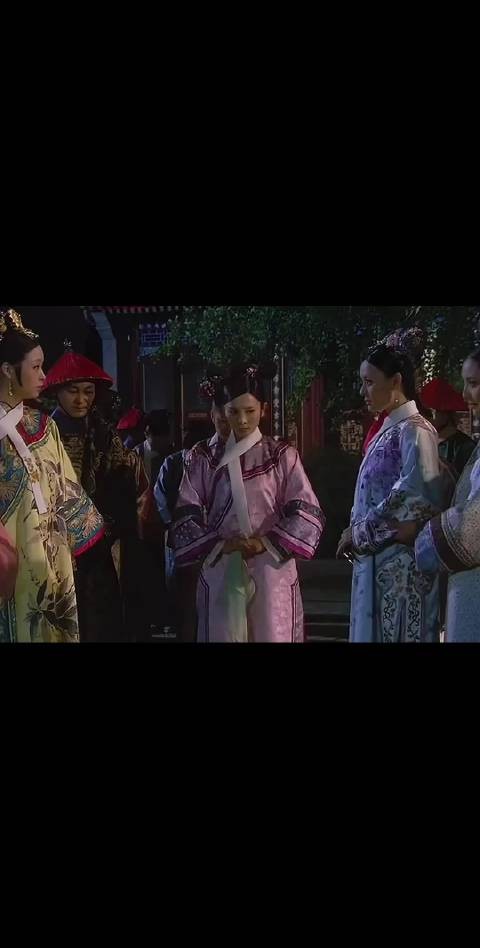 华妃一向嚣张跋扈,即便在皇上面前也例外,这下被做局,翻不了身