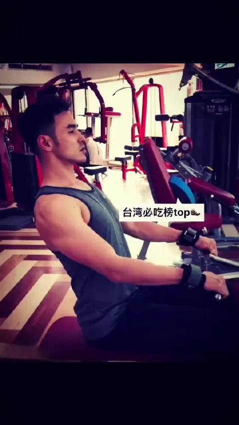 台湾必吃榜top1,小天儿拍照好鲜活