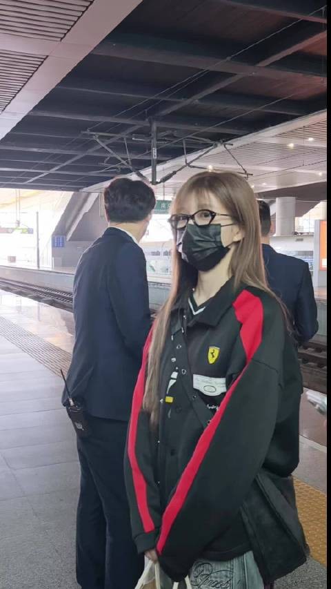 “司机师傅还说 都是沈梦瑶”