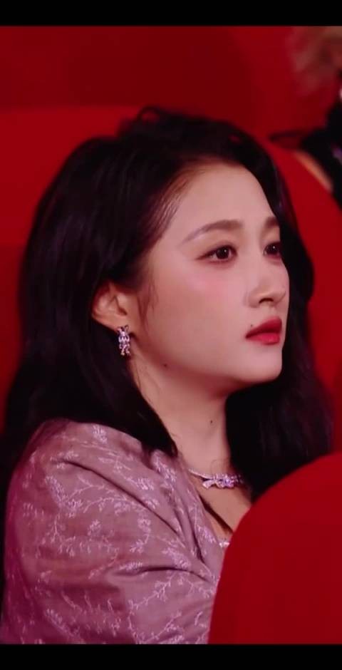 晓彤你萌，眼睛亮晶晶的