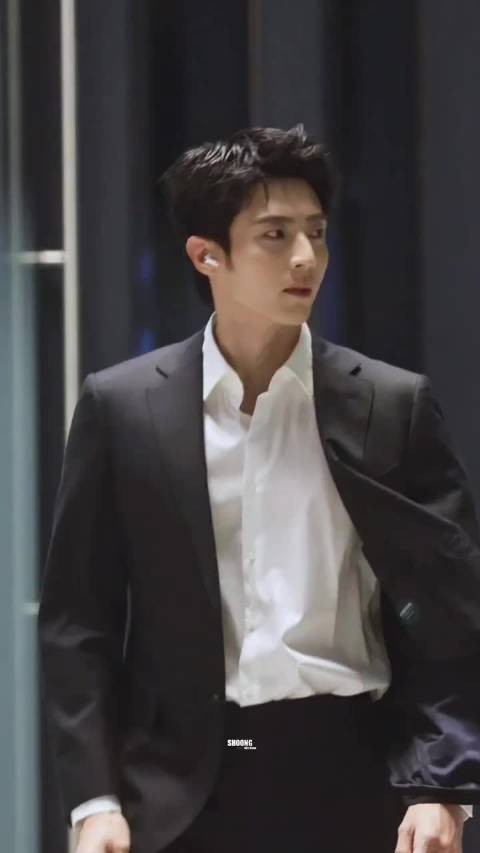 蔡文静陈靖可回应冷脸走红毯,蔡文静真没冷脸
