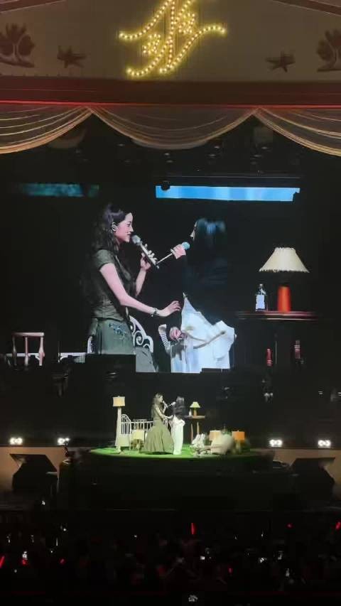 欧阳娜娜陈粒同台合唱声线契合氛围感满场