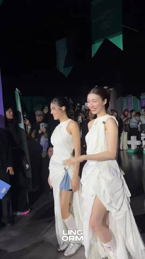 官推更新，今天的服装好好看
