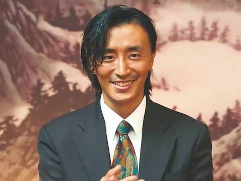 男人参加兄弟婚礼被新娘瞧不起,最后彻底怒了!