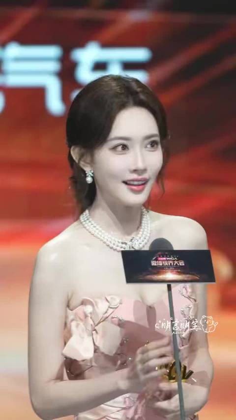 孟子义获年度表现力演员奖 真诚感言谈角色与粉丝