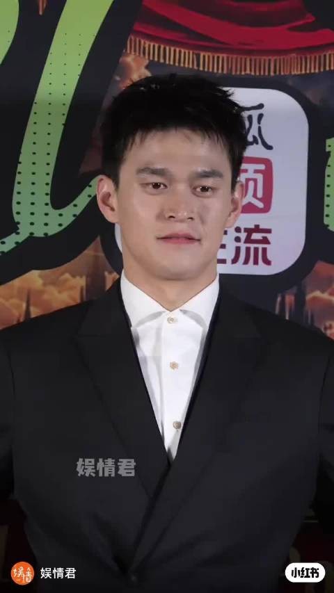 一想到这是我爸妈我就美醉了 (老杨老顺什么时候能一起走个红毯看看啊 )